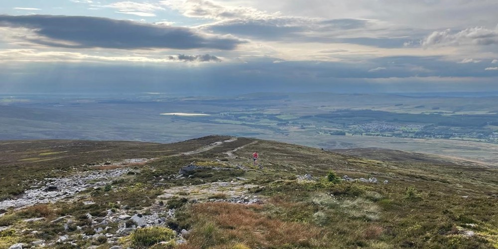 Cairn Table Race